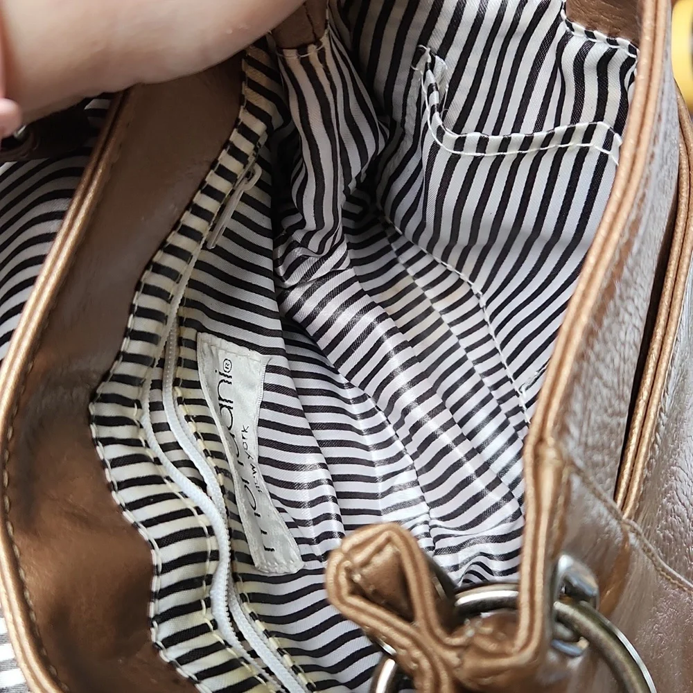 Mondani Gold Metallic Leather Crossbody Purse‎